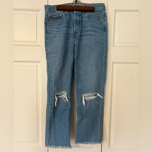 Levi’s Wedgie Straight Raw Hem sz28